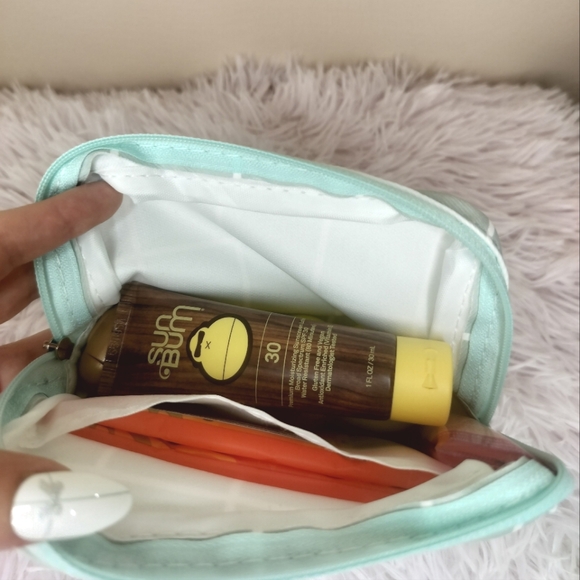 🚗 Car Kit! 💓 Mint Plaid Bag filled with On The Go Essentials! ✨ - Picture 5 of 6